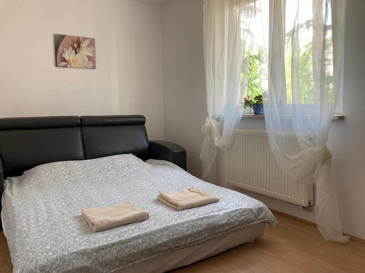 Dom Chotomow Apartment Екстериор снимка
