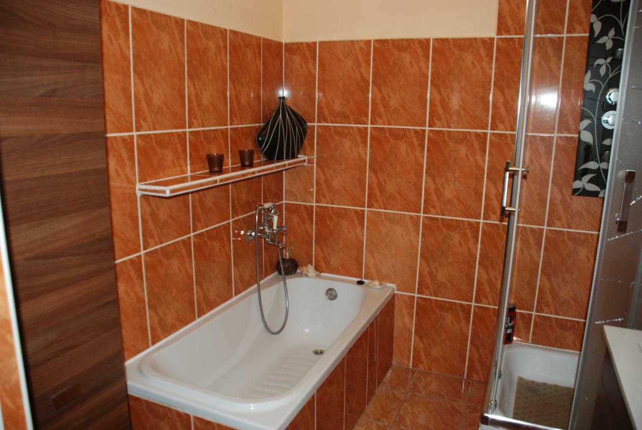 Dom Chotomow Apartment Екстериор снимка